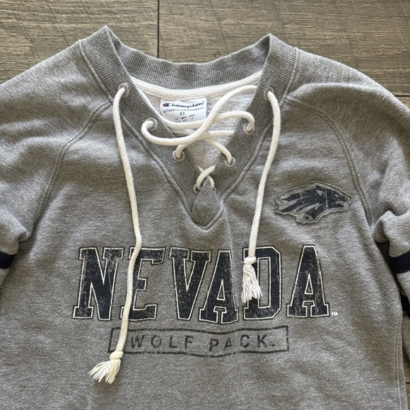 Champion University of Nevada Wolf‎ Pack Lace Up Sweater Womens XS Tall Petite - Picture 2 of 7